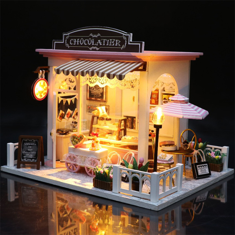 DIY Miniature Wooden Dollhouse - مراجعة Kids Toys Stores وسعره