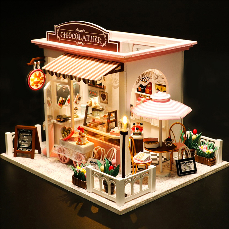 DIY Miniature Wooden Dollhouse - مراجعة Kids Toys Stores وسعره